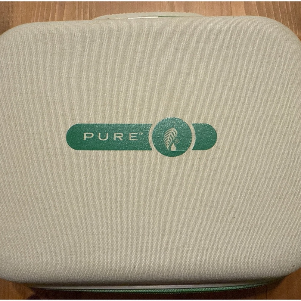 Pure Melaleuca Beige and Green Essential Oil Travel Storage Case